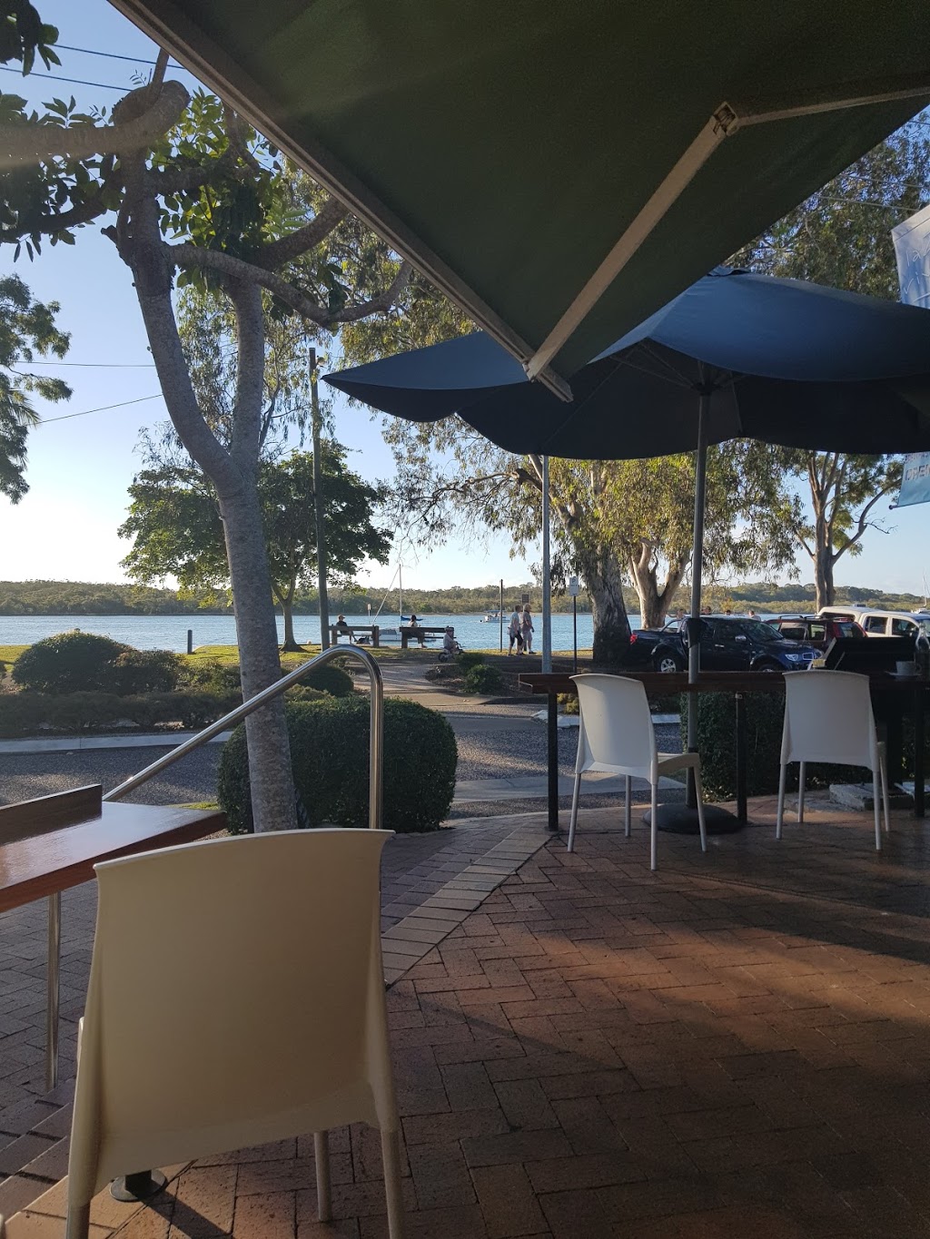 Lazy River | restaurant | 271 Gympie Terrace, Noosaville QLD 4566, Australia | 0754741699 OR +61 7 5474 1699