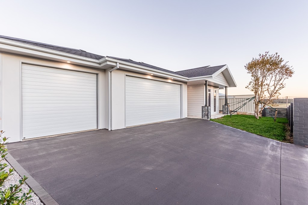 Brad Acheson Homes Display Home 9 Champagne Dr, Dubbo NSW 2830, Australia