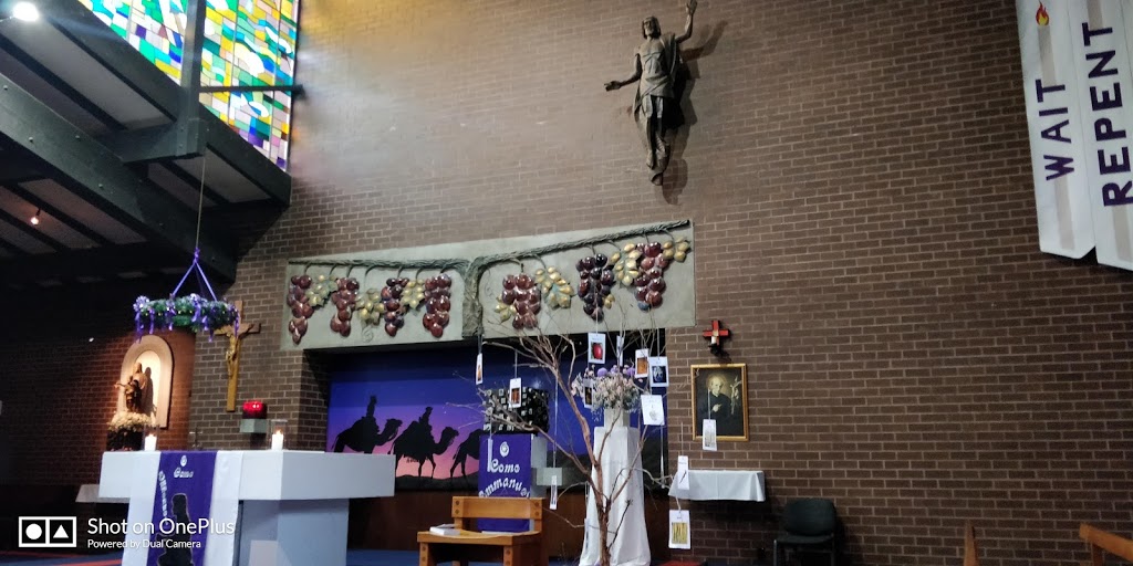 St Christophers Catholic Church | 184 Blackburn Rd, Glen Waverley VIC 3149, Australia