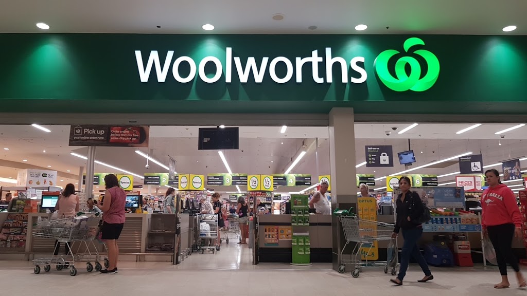 Woolworths Waikiki | supermarket | Waikiki Village Shopping Centre, 7 Read St, Waikiki WA 6169, Australia | 0895917334 OR +61 8 9591 7334