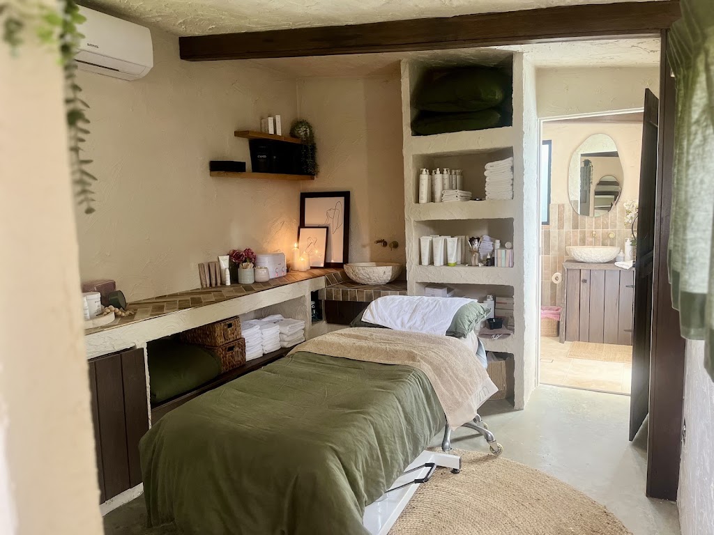 High Maintenance Heaven | 96 Old Hume Hwy, Yerrinbool NSW 2575, Australia | Phone: 0448 016 714