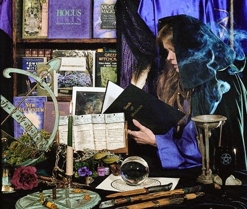 Esoteric Bookshop | 130 Boronia Rd, Vermont VIC 3133, Australia | Phone: (03) 9873 3736