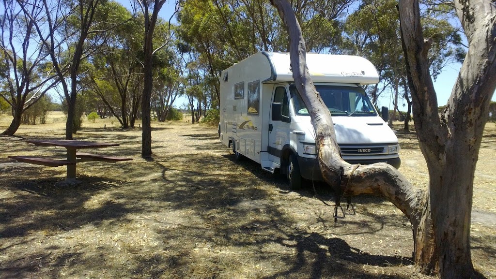 Discovery Lagoon Caravan & Camping Grounds | campground | 948 N Coast Rd, Emu Bay SA 5223, Australia | 0412422618 OR +61 412 422 618