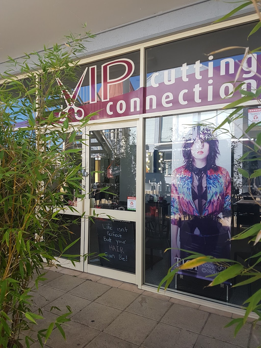 VIP Cutting Connection | beauty salon | Wicklow Hotel Complex, 85-87 Marsh St, Armidale NSW 2350, Australia | 0267723766 OR +61 2 6772 3766