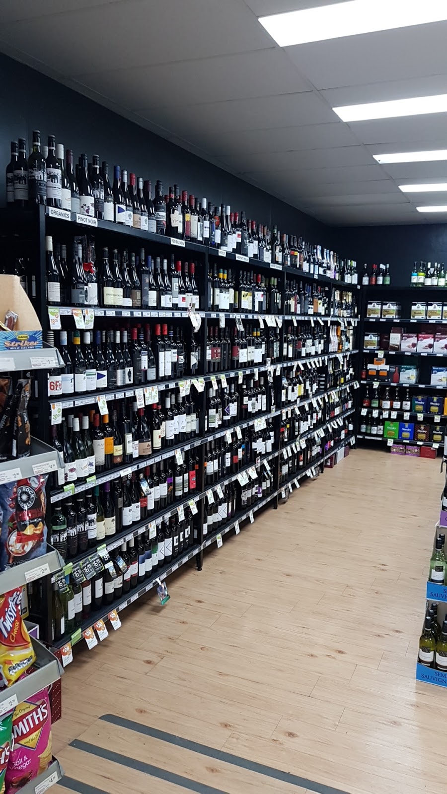 Local Liquor Macksville | store | 17 Cooper St, Macksville NSW 2447, Australia | 0265681163 OR +61 2 6568 1163