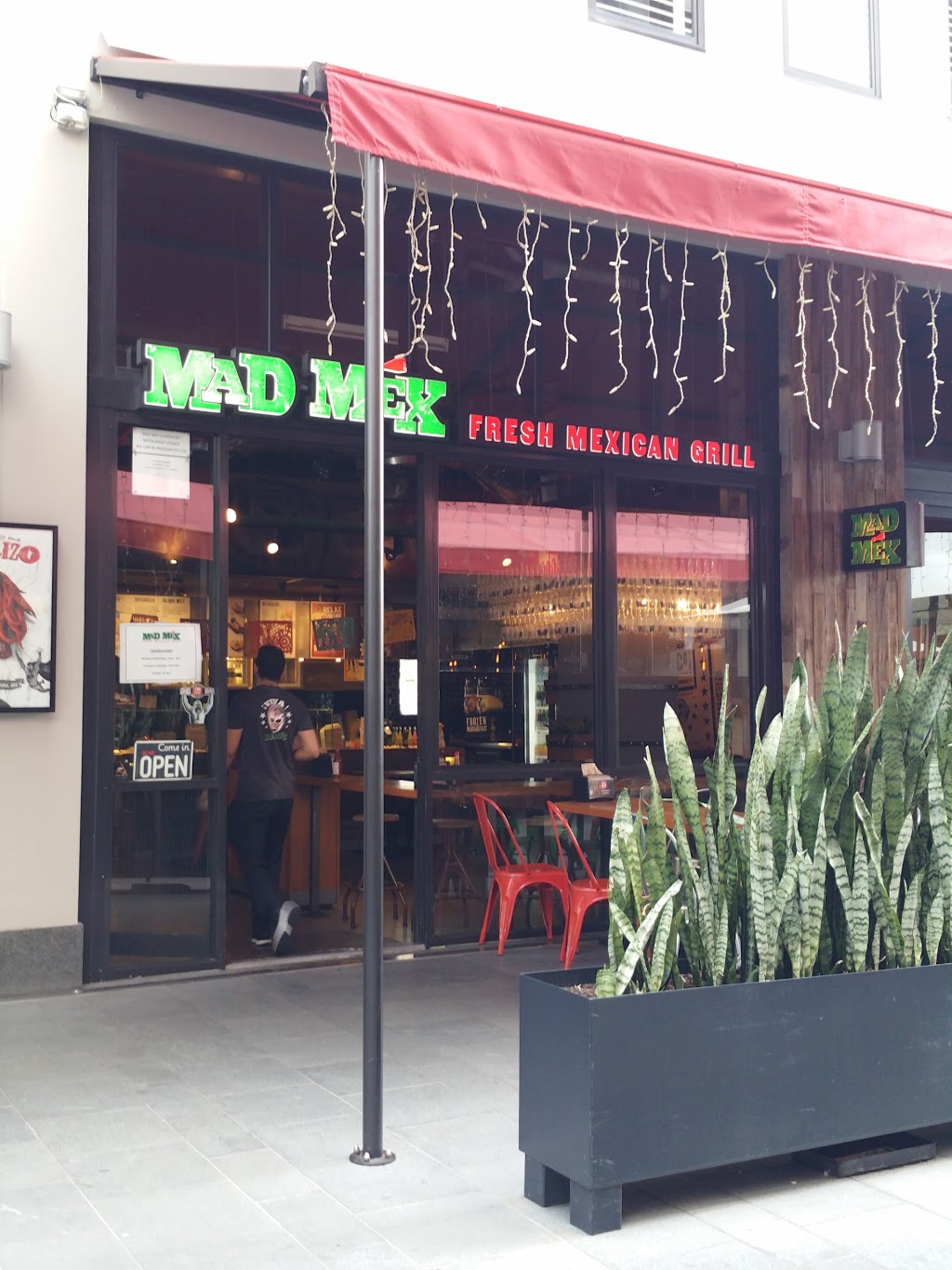 Mad Mex | restaurant | Shop 120/9 Bay View Terrace, Claremont WA 6010, Australia | 0893851796 OR +61 8 9385 1796