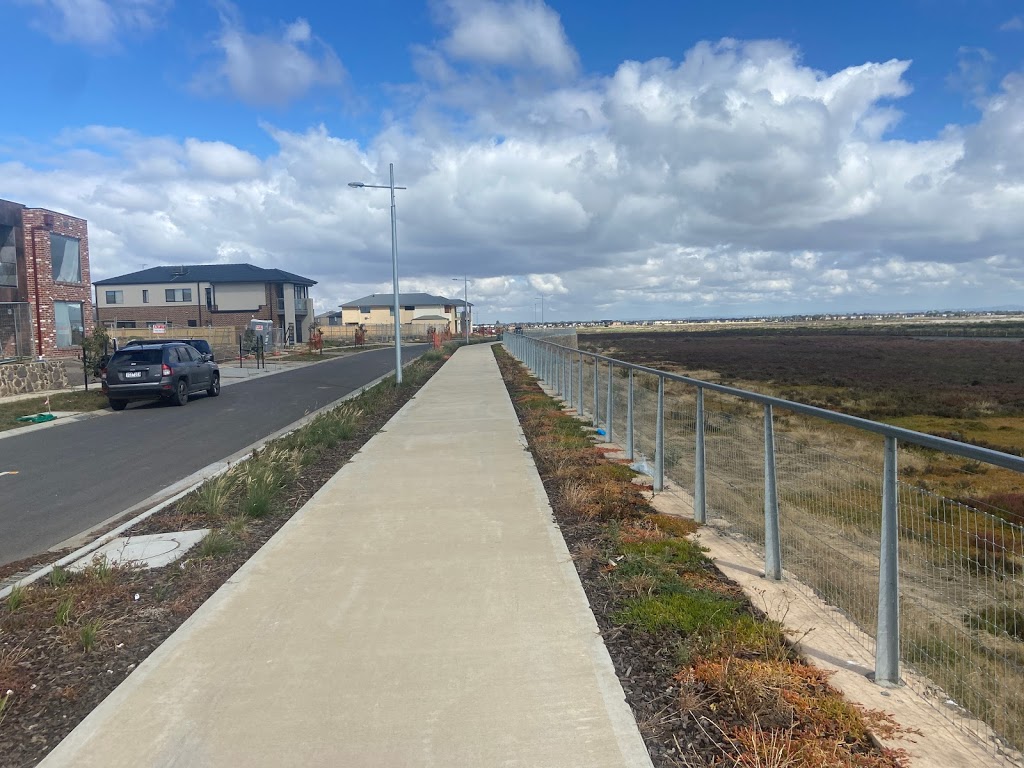 Cheetham Wetlands Observation Tower | South Saltworks Moat, Point Cook VIC 3030, Australia | Phone: (03) 9394 9100