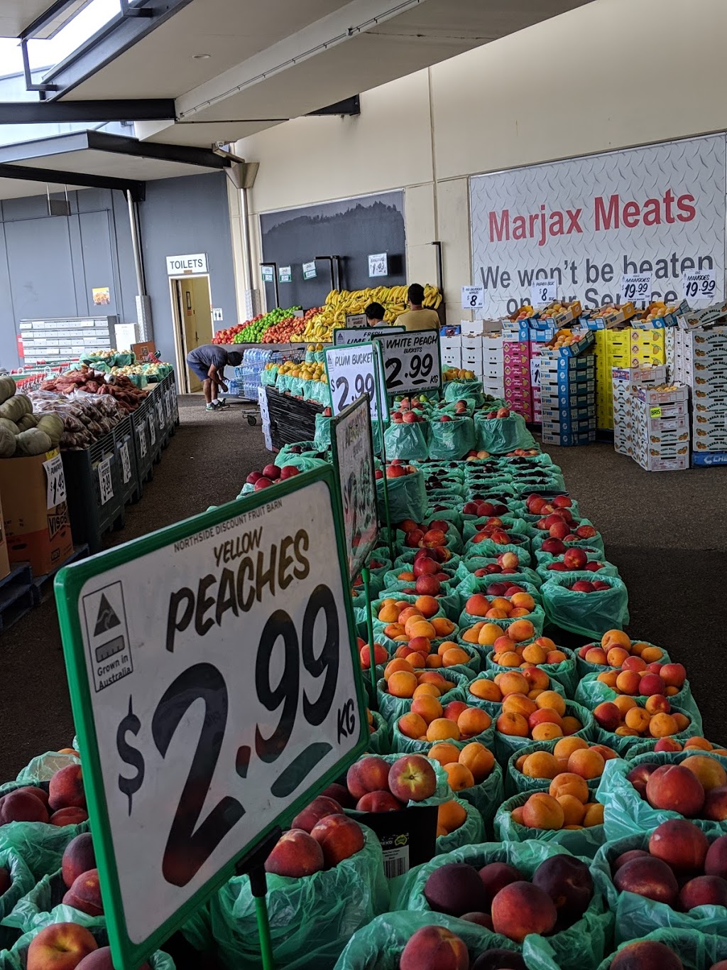 Rothwell Northside Discount Fruit Barn | supermarket | Rothwell Central, 743-757 Deception Bay Rd, Rothwell QLD 4022, Australia | 0732033177 OR +61 7 3203 3177