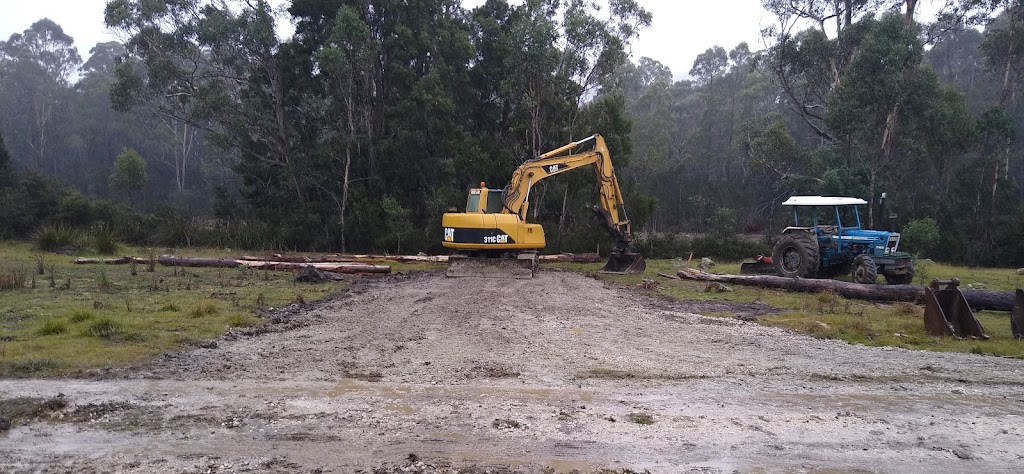 Blue Dot Excavations | 325 Christmas Hills Rd, Elizabeth Town TAS 7304, Australia | Phone: 0487 908 660