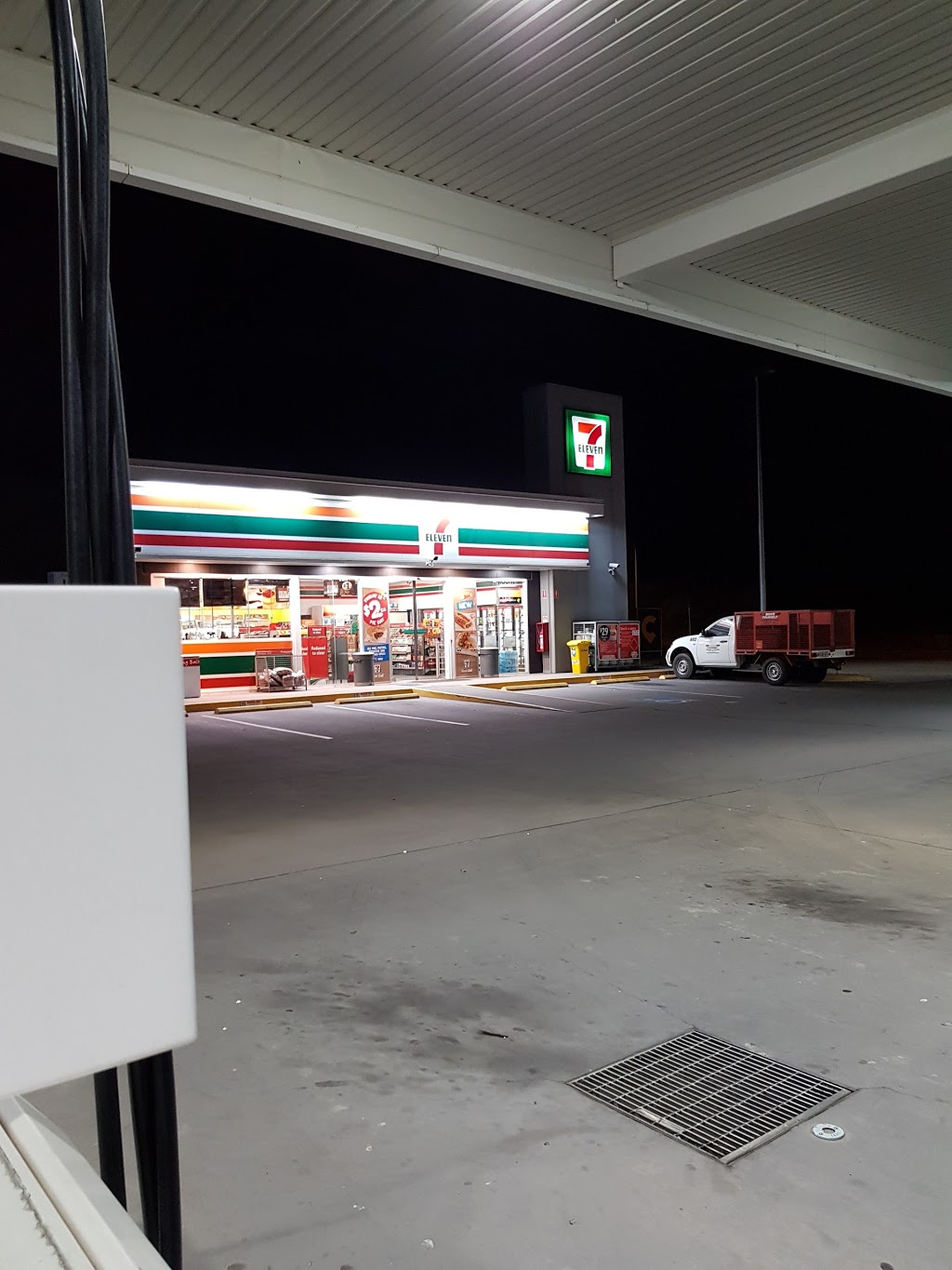 7-Eleven Warner Lakes | 901 Old N Rd, Warner QLD 4500, Australia | Phone: (07) 3205 1861