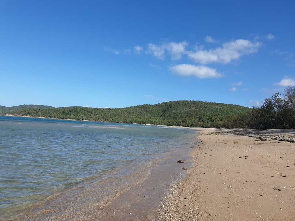 Nelly Bay | Trochus St, Dingo Beach QLD 4800, Australia