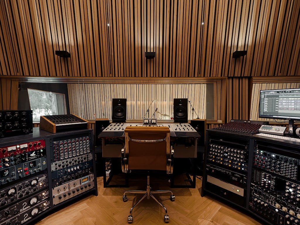 Frying Pan Studios | 655 Main Rd, Berriedale TAS 7011, Australia | Phone: (03) 6277 9910 Frying Pan Studios | 655 Main Rd, Berriedale TAS 7011, Australia | Phone: (03) 6277 9910