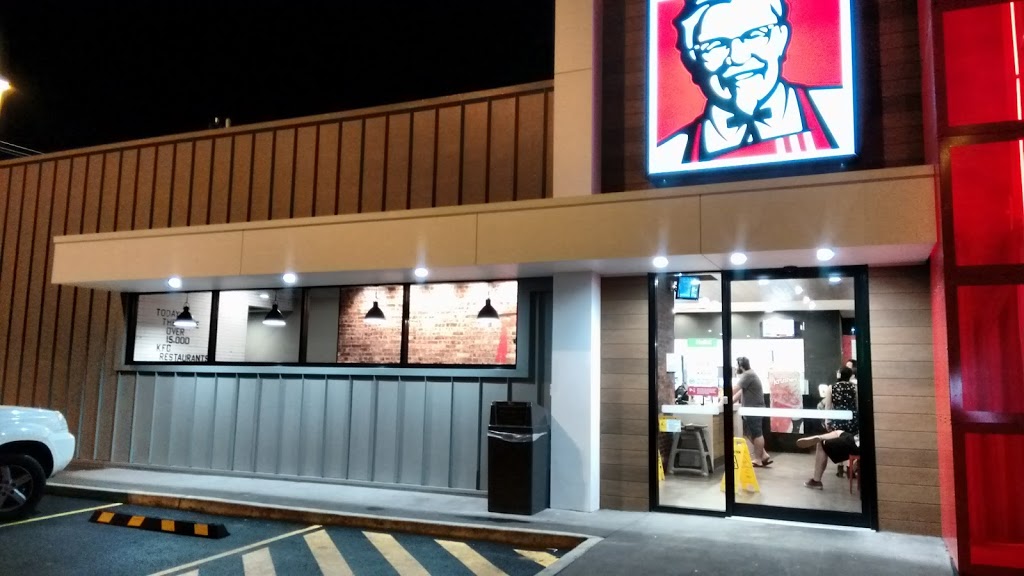 KFC Park Ridge | meal takeaway | Park Ridge Town Centre, 3732-3744 Mount Lindesay Hwy, Park Ridge QLD 4125, Australia | 0738021919 OR +61 7 3802 1919