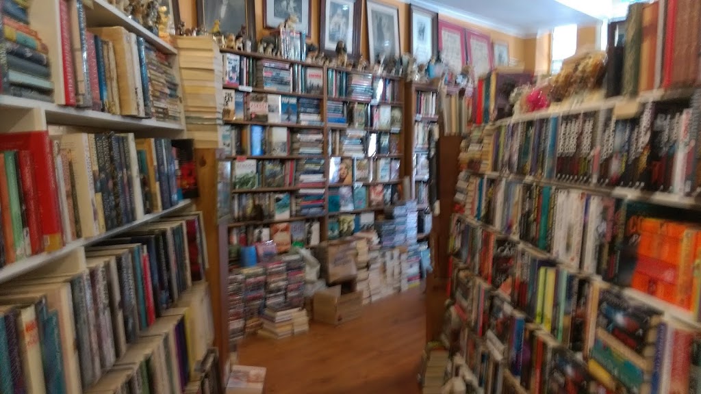 Read Heeler Bookshop | book store | 580 High St, Echuca VIC 3564, Australia | 0354801600 OR +61 3 5480 1600