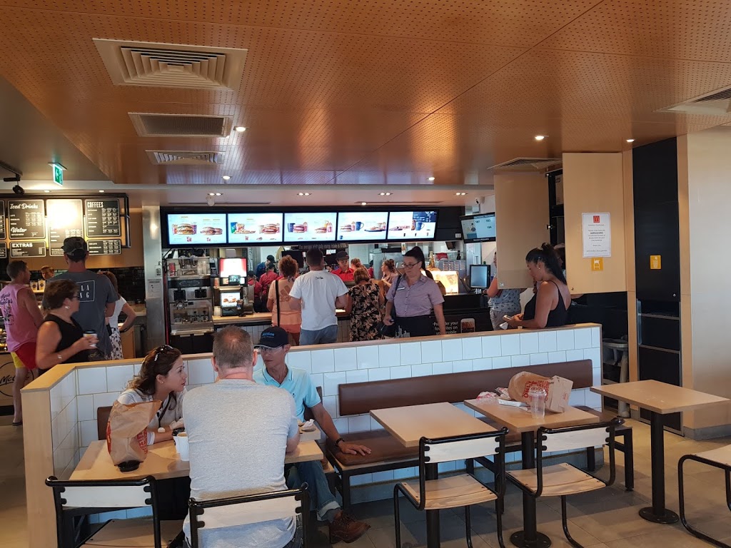McDonalds Port Macquarie Highway | cafe | Cnr Pacific &, Oxley Hwy, Port Macquarie NSW 2444, Australia | 0265815277 OR +61 2 6581 5277