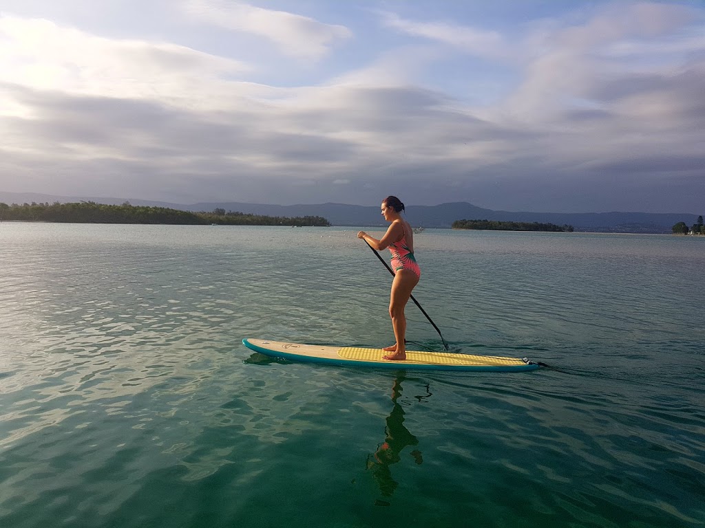 Stand Up Paddle Boarding Shellharbour | Reddall Parade, Lake Illawarra NSW 2528, Australia | Phone: 0427 667 938