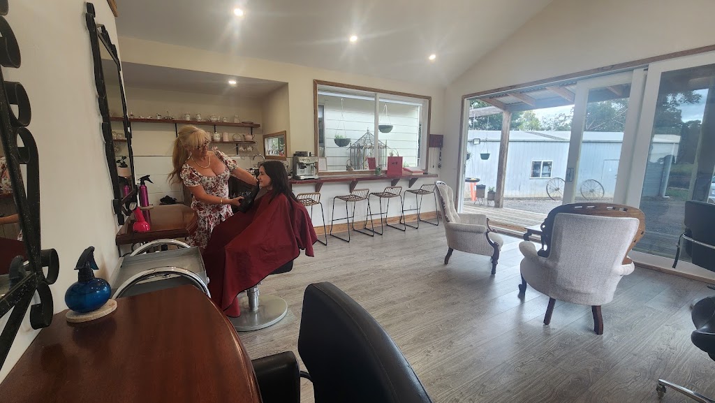 Jacques Glamorous Hair | 10 Maurice Rd, Gruyere VIC 3770, Australia | Phone: 0414 506 194