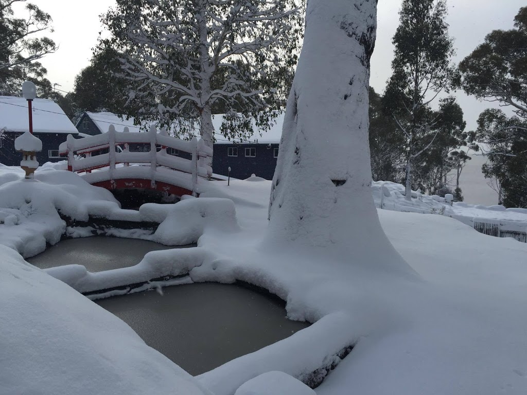 Blue Lake Lodge On Arthurs | 329 Arthurs Lake Rd, Arthurs Lake TAS 7030, Australia | Phone: (03) 6259 8030