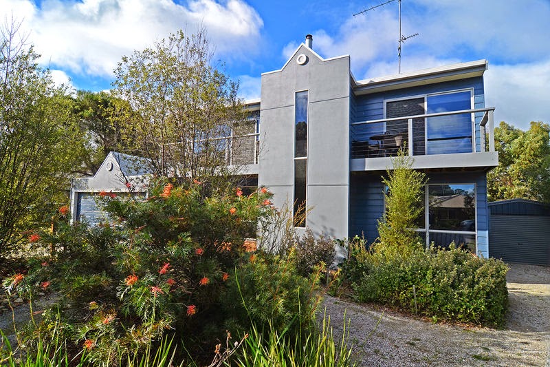 Barrakee Beach House | 1 Paton St, Anglesea VIC 3230, Australia | Phone: 0425 756 331