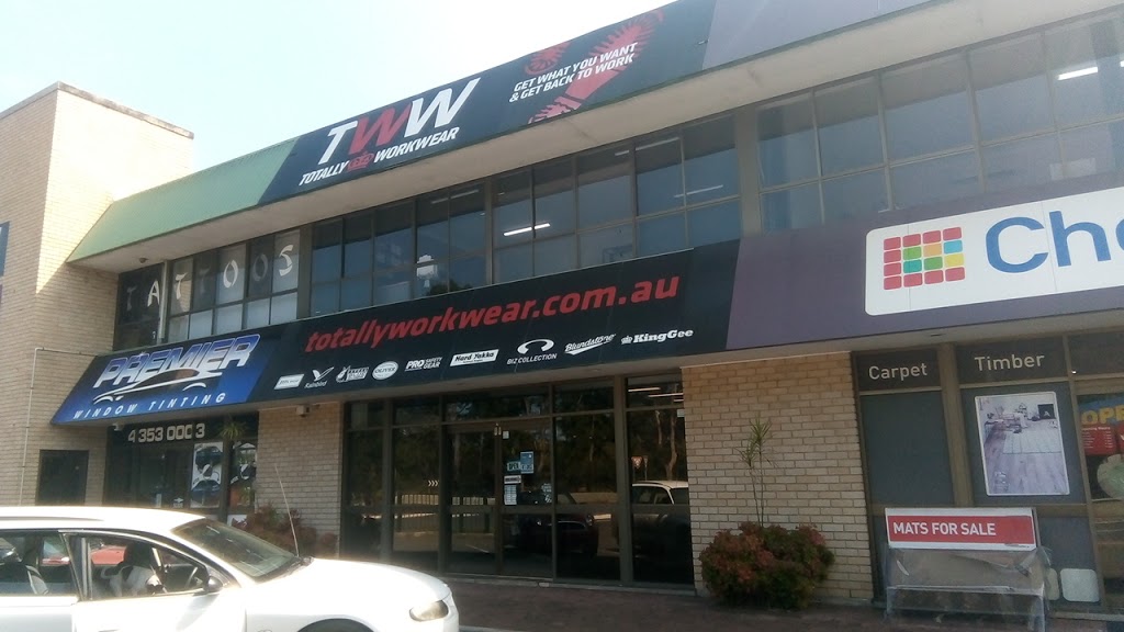 Totally Workwear Central Coast | clothing store | 126/128 Pacific Hwy, Tuggerah NSW 2259, Australia | 0243534566 OR +61 2 4353 4566
