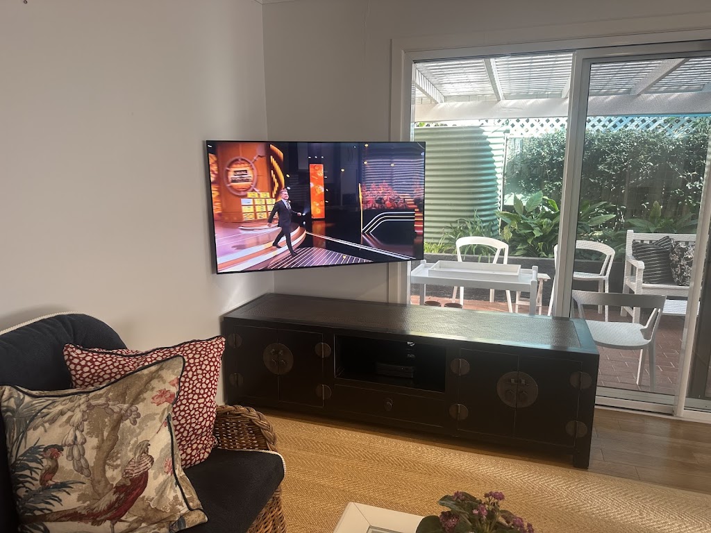 AAA Antenna & Telephone Installations pty ltd | 92 Nearra St, Deagon QLD 4017, Australia | Phone: (07) 3269 0000