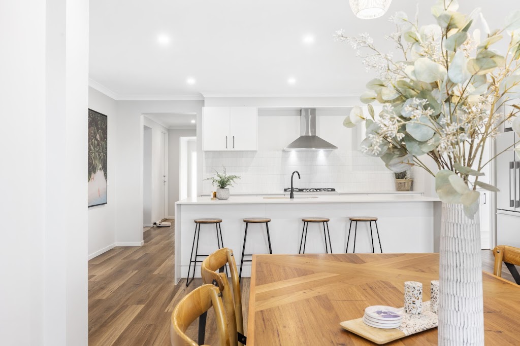 Hudsonia Styling | 26 Lakeland Dr, Lucas VIC 3350, Australia | Phone: 0423 401 605