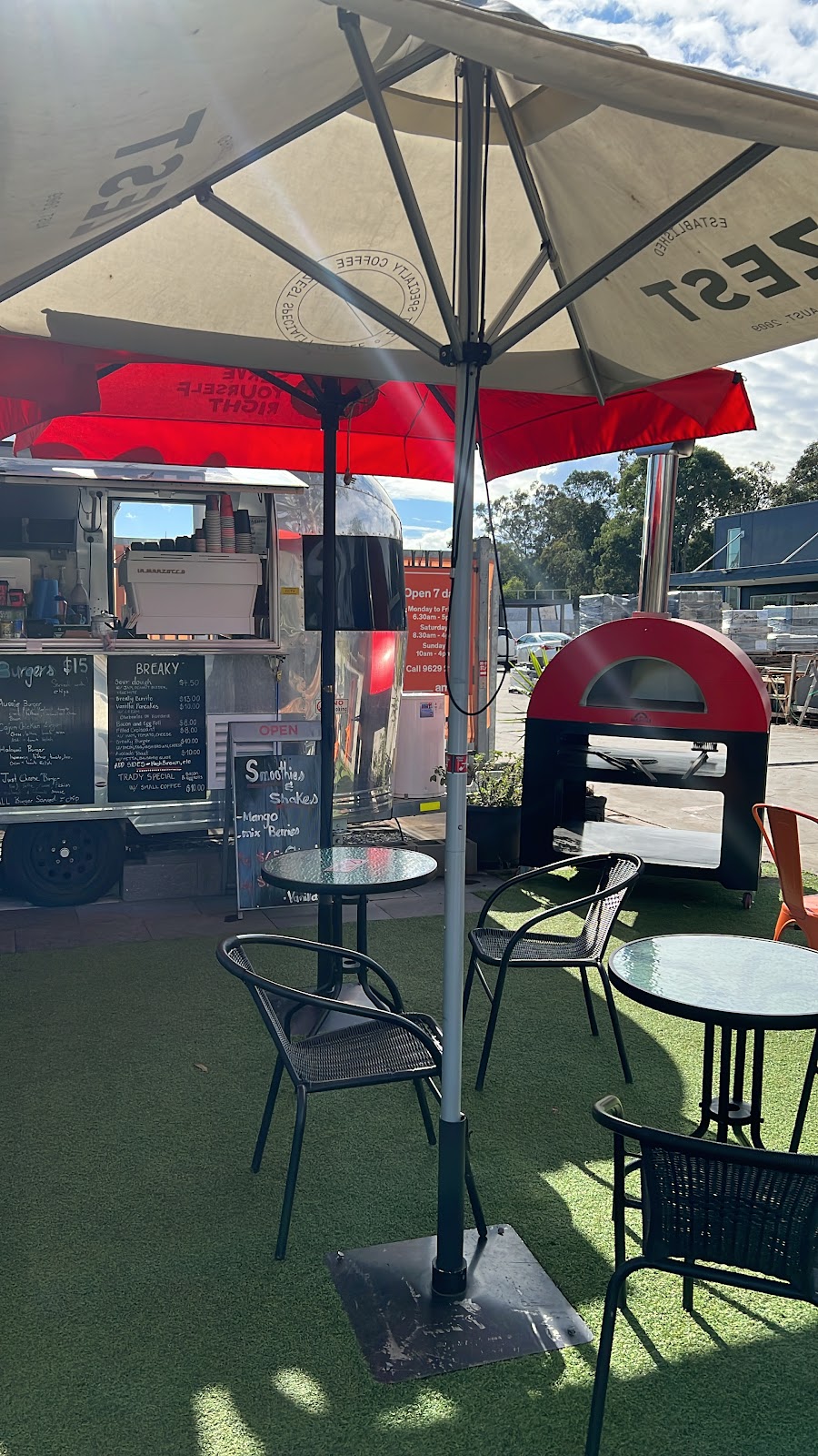 Pit Stop Cafe Kellyville | 104 Windsor Rd, Beaumont Hills NSW 2155, Australia | Phone: 0424 499 625
