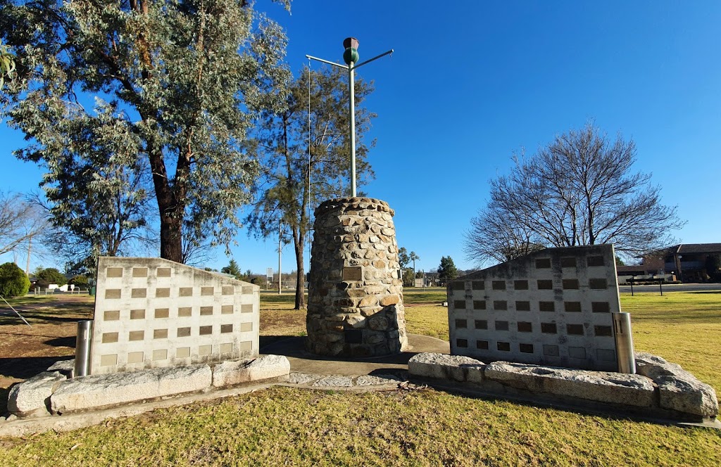 Scottish Memorial Cairn | Inverell NSW 2360, Australia | Phone: (02) 6728 8288