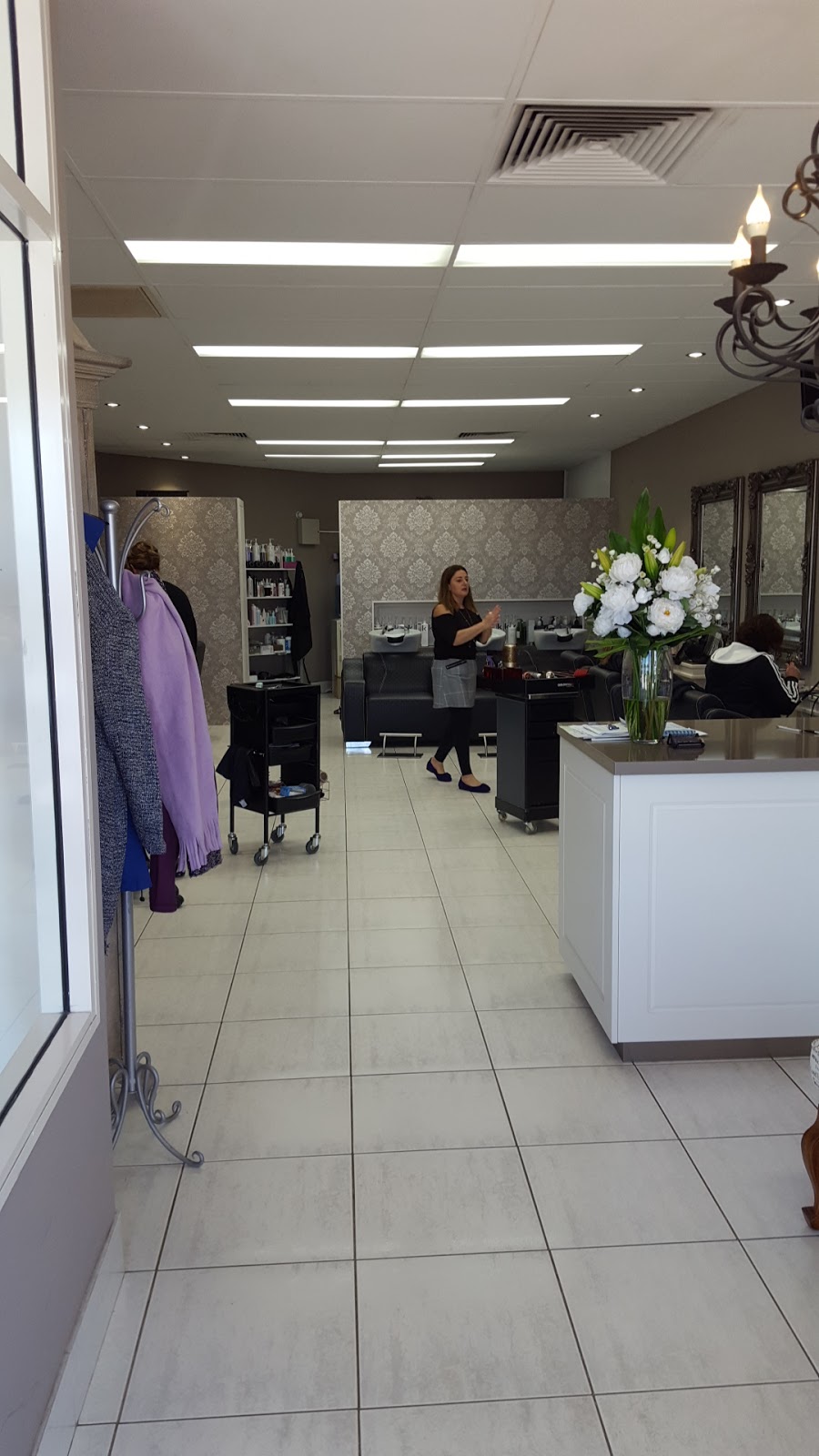 Francas Hair Gallery | hair care | 7/923 Whitfords Ave, Woodvale WA 6026, Australia | 0893095666 OR +61 8 9309 5666