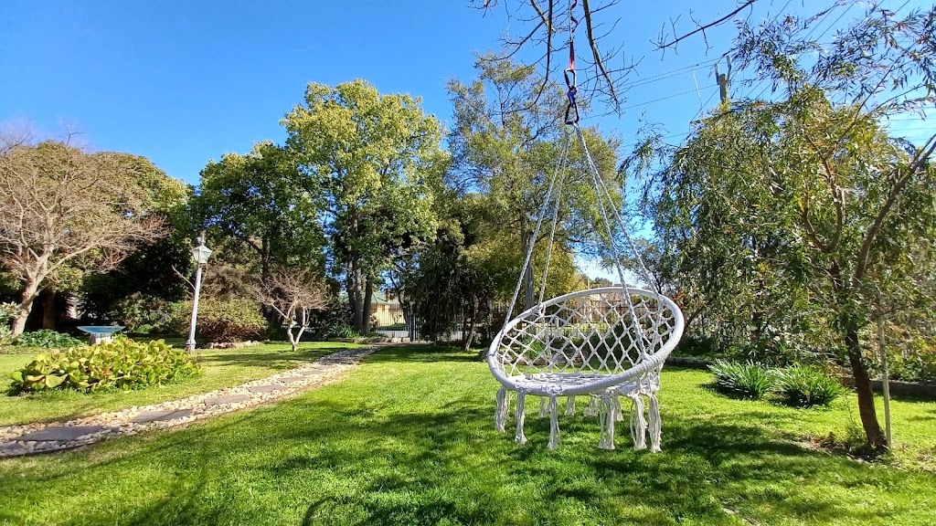 Manas Guesthouse Benalla | 103 Clarke St, Benalla VIC 3672, Australia | Phone: 0481 292 719