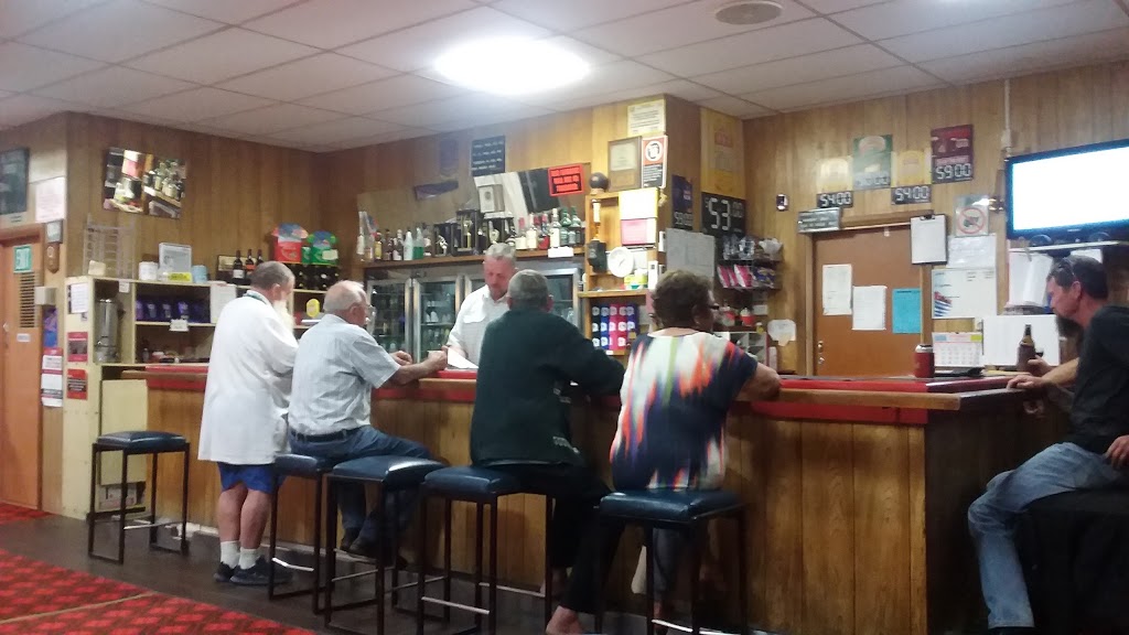 Mendooran Bowling Club | bar | 43 Bandulla St, Mendooran NSW 2842, Australia | 0268861138 OR +61 2 6886 1138
