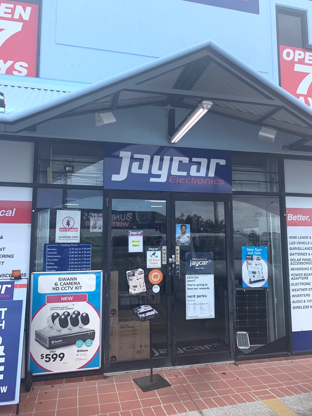 Jaycar Electronics | home goods store | Gold Coast, Unit 5/118 Kortum Dr, Burleigh Heads QLD 4220, Australia | 0755765700 OR +61 7 5576 5700