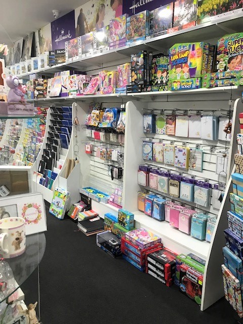 Beeliar Village Newspower | book store | Shop 1 Beeliar Village Shopping Centre, 8 Durnin Ave, Beeliar WA 6164, Australia | 0864989927 OR +61 8 6498 9927
