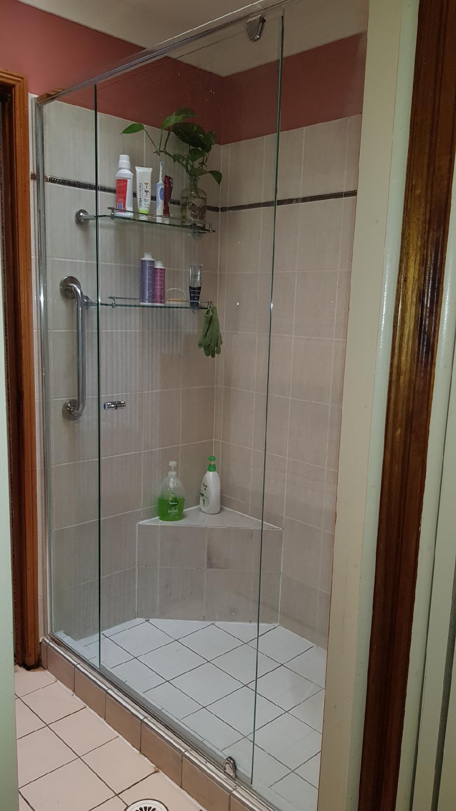 Shower Enclosure Service | 666 Gympie Rd, Lawnton QLD 4501, Australia | Phone: (07) 3205 6066