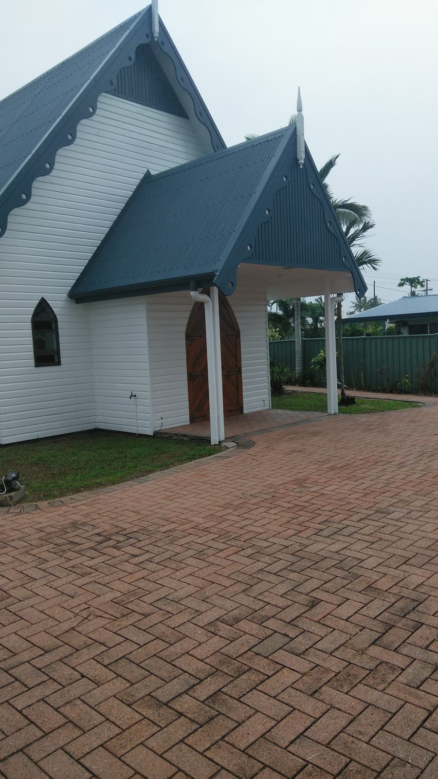 Tradewinds Chapel By The Sea | church | Cr Hawthorne Dr, Jacobs Rd, Kurrimine Beach QLD 4871, Australia