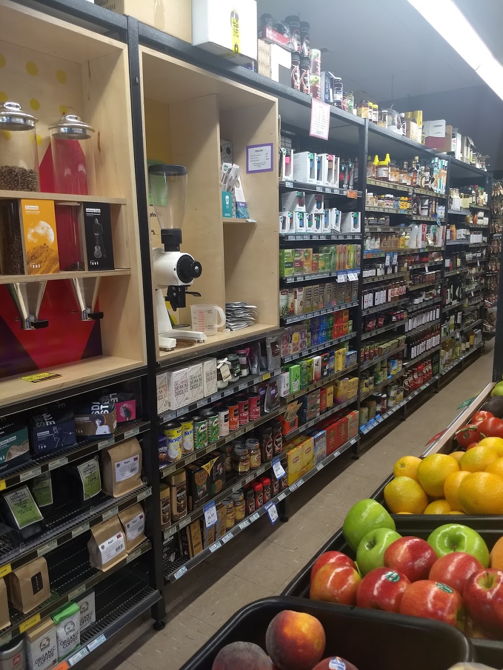 Friendly Grocer | supermarket | SHOP 12 TO 14, 20-22 Chifley Pl, Chifley ACT 2606, Australia | 0262829255 OR +61 2 6282 9255