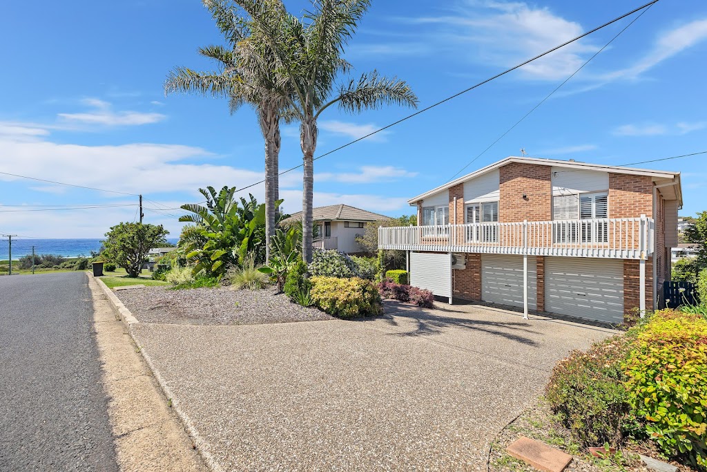 Cabana-Rama by Hallmark Real Estate Advisors | 23 Island View Rd, Tuross Head NSW 2537, Australia | Phone: (02) 4473 8252