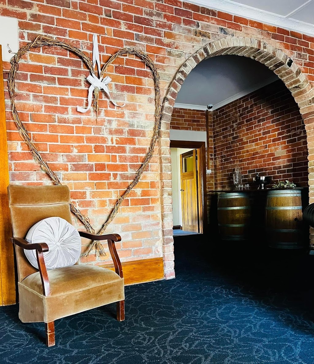 Oaks from Acorns | 14 Clifton St, Euroa VIC 3666, Australia | Phone: 0428 355 495
