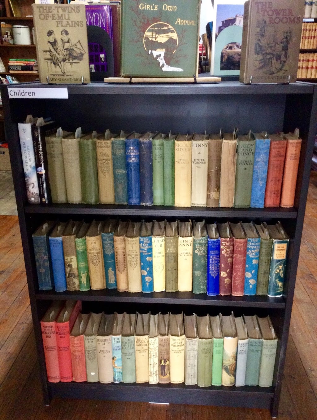 The Little Shop of Books | 160 Parker St, Cootamundra NSW 2590, Australia | Phone: 0456 758 330