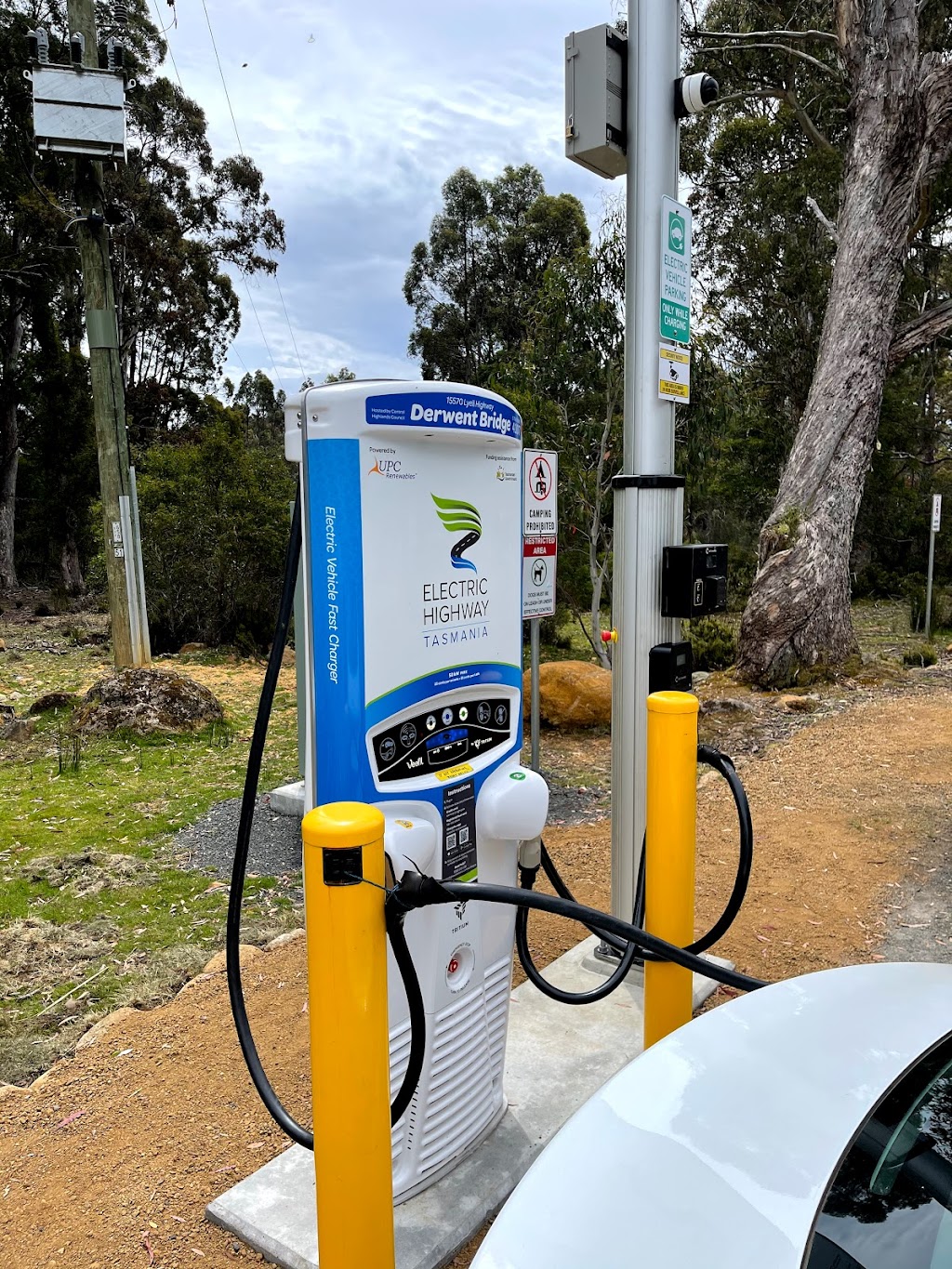 Chargefox Charging Station 15570 Lyell Hwy Derwent Bridge TAS 7140 