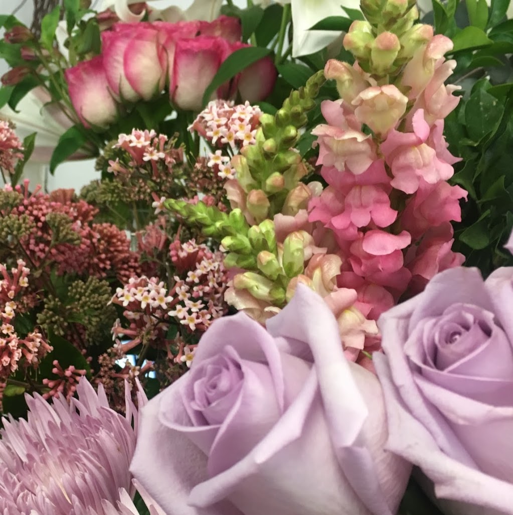 Rambling Rose Flowers | florist | 6 Diamond St, Cooroy QLD 4563, Australia | 0754477907 OR +61 7 5447 7907