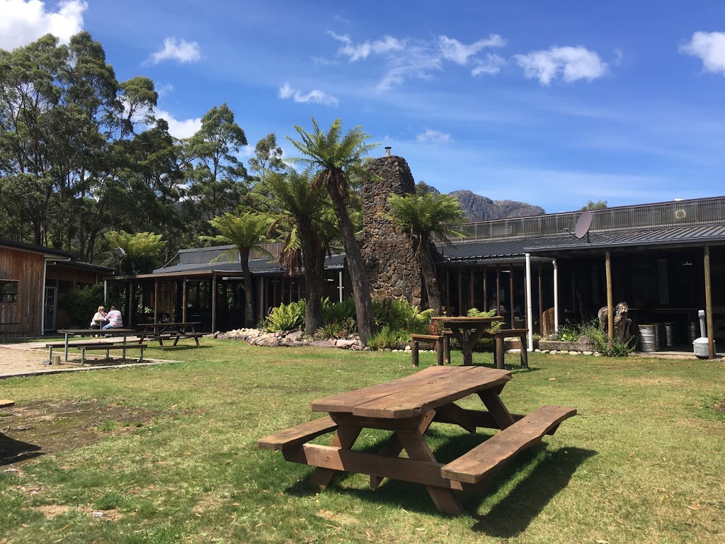 Tullah Lakeside Lodge | lodging | Cnr Meredith Street &, Farrell St, Tullah TAS 7321, Australia | 0364734121 OR +61 3 6473 4121