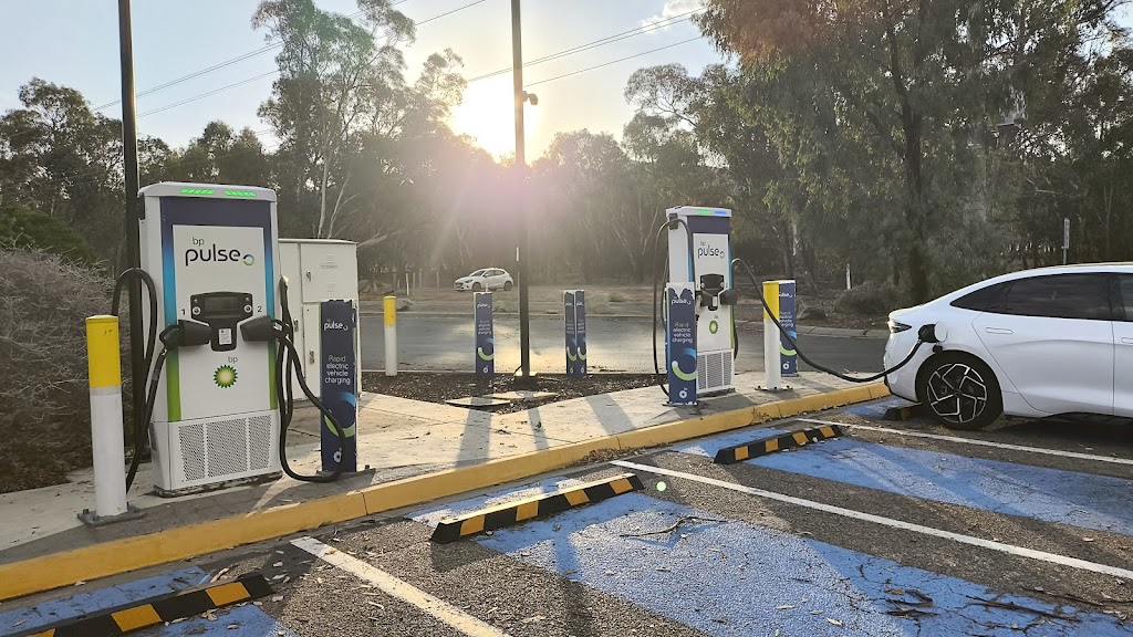 bp pulse Charging Station | Hume Fwy, Wangaratta South VIC 3675, Australia | Phone: 1300 002 738