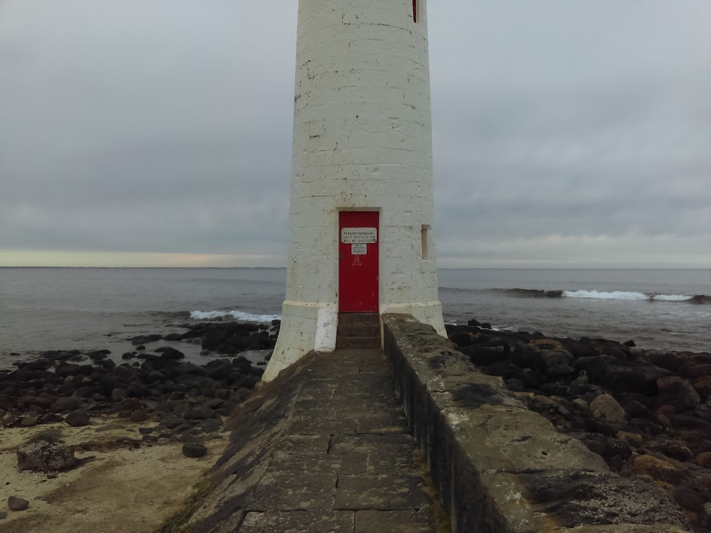 Port Fairy Lighthouse On Griffiths Island | tourist attraction | Port Fairy VIC 3284, Australia | 1300656564 OR +61 1300 656 564