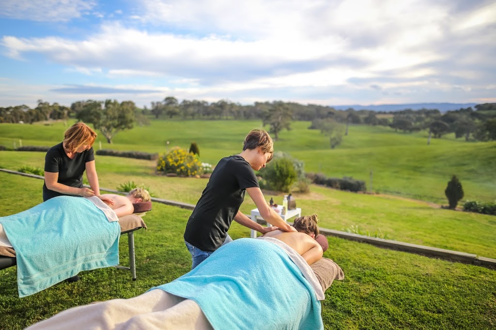 Knead Me Massage and Natural Therapies | 68 Onkaparinga Valley Rd, Woodside SA 5244, Australia | Phone: (08) 8389 7314