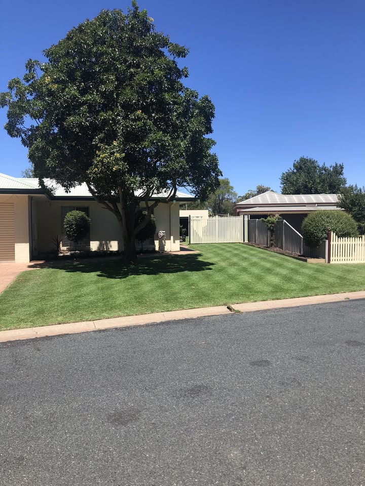 Apex Property and Garden Maintenance | 28 Manzanillo Ave, Moama NSW 2731, Australia | Phone: 0439 449 969