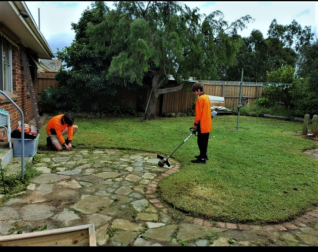 Eco Greens Mowing Service | 126 Orton St, Ocean Grove VIC 3226, Australia | Phone: 0431 188 371