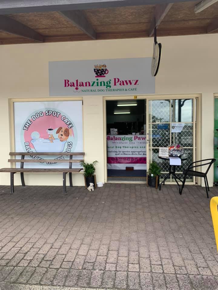 Balanzing Pawz Natural Dog Cafe and Therapies |  | 55 Quays Dr, West Ballina NSW 2478, Australia | 0422665744 OR +61 422 665 744
