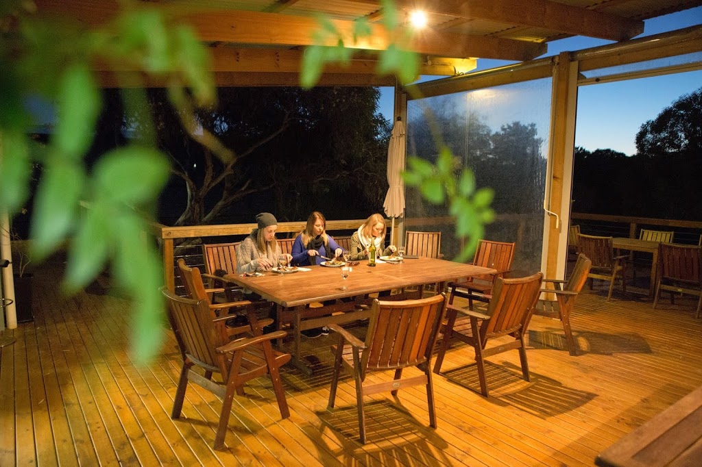 Vivonne Bay Lodge | lodging | Knofel Dr, Vivonne Bay SA 5223, Australia