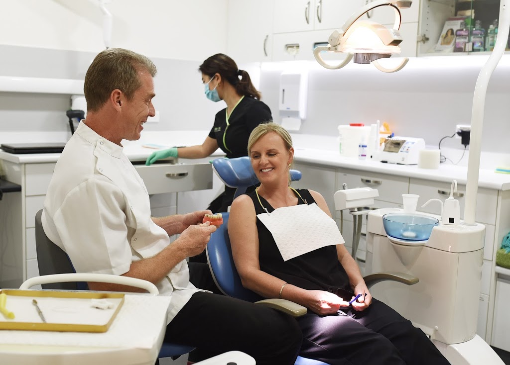 Dr. Tony Mendoza | dentist | 99 Falconer St, Southport QLD 4215, Australia | 0755710866 OR +61 7 5571 0866